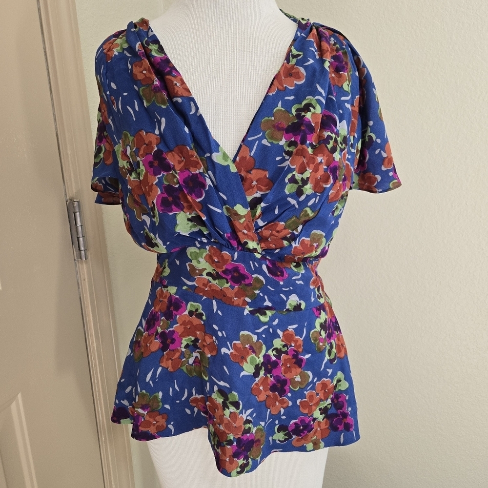 Girls from Savoy Silk Flutter Dayflower Blouse Top Size 10 Blue ANTHROPOLOGIE - Picture 2 of 7